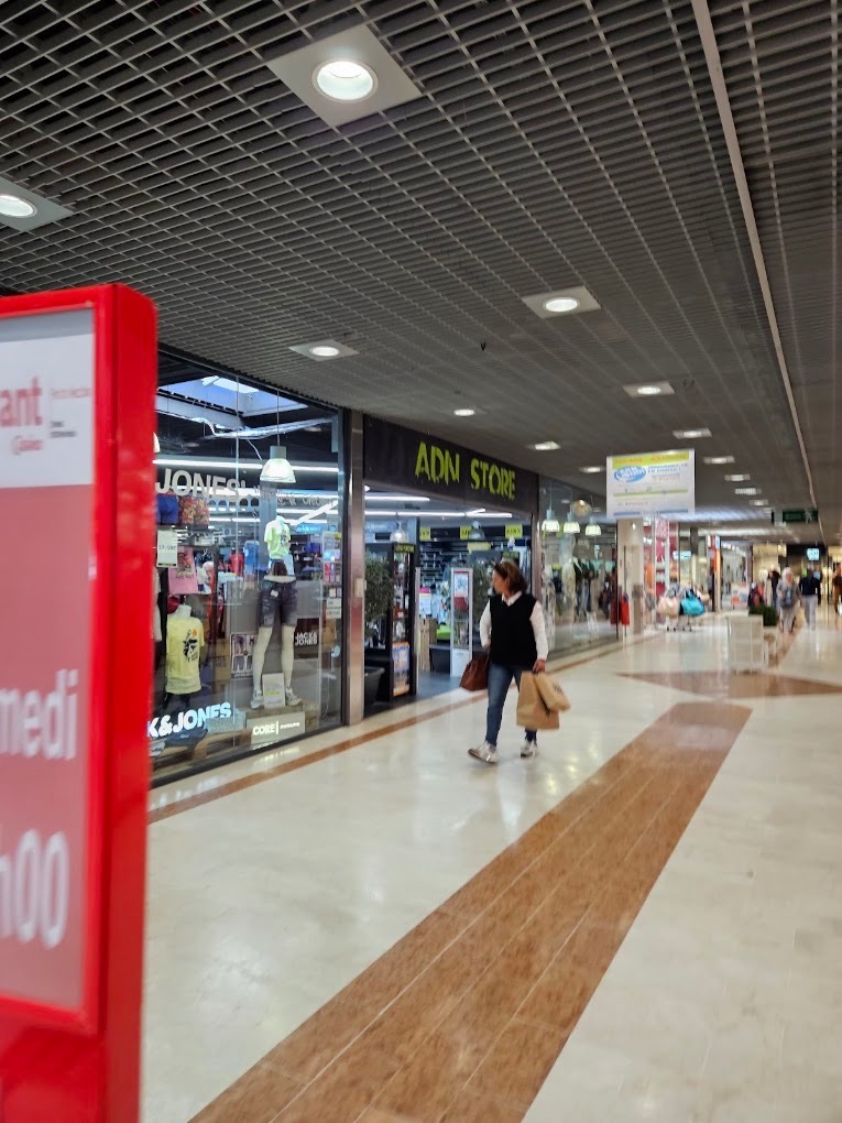 La Galerie La Poretta, centres commerciaux à Porto-Vecchio (photo 2)
